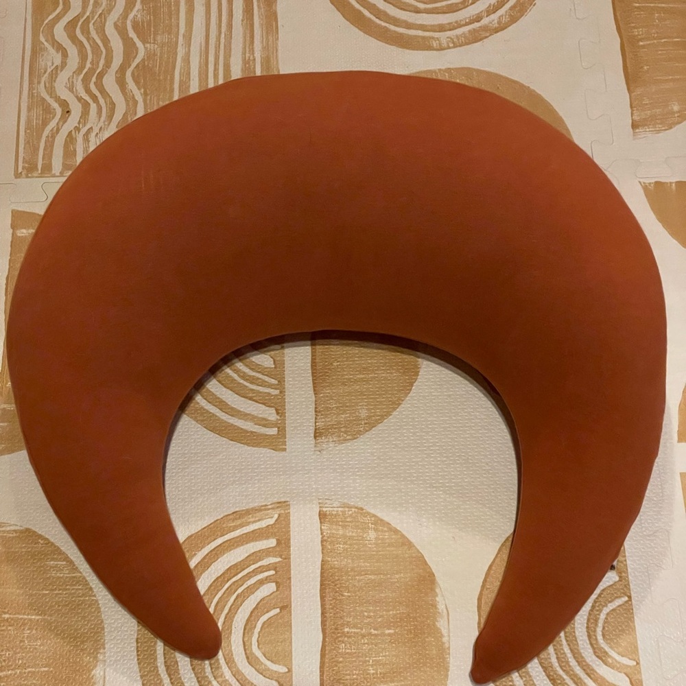 Snuggle Me organic nursing pillow